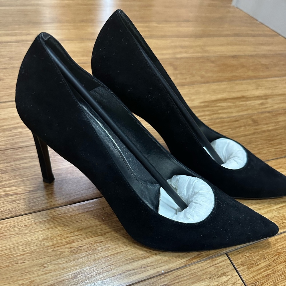 Stuart Weitzman Heist Pump - image 1